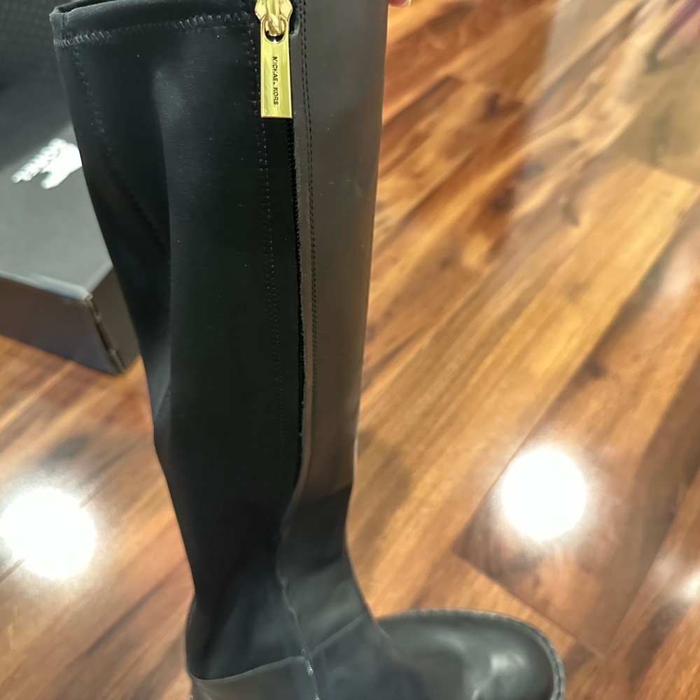 Black Knee-High Women's Boots - Picture 3 of 5